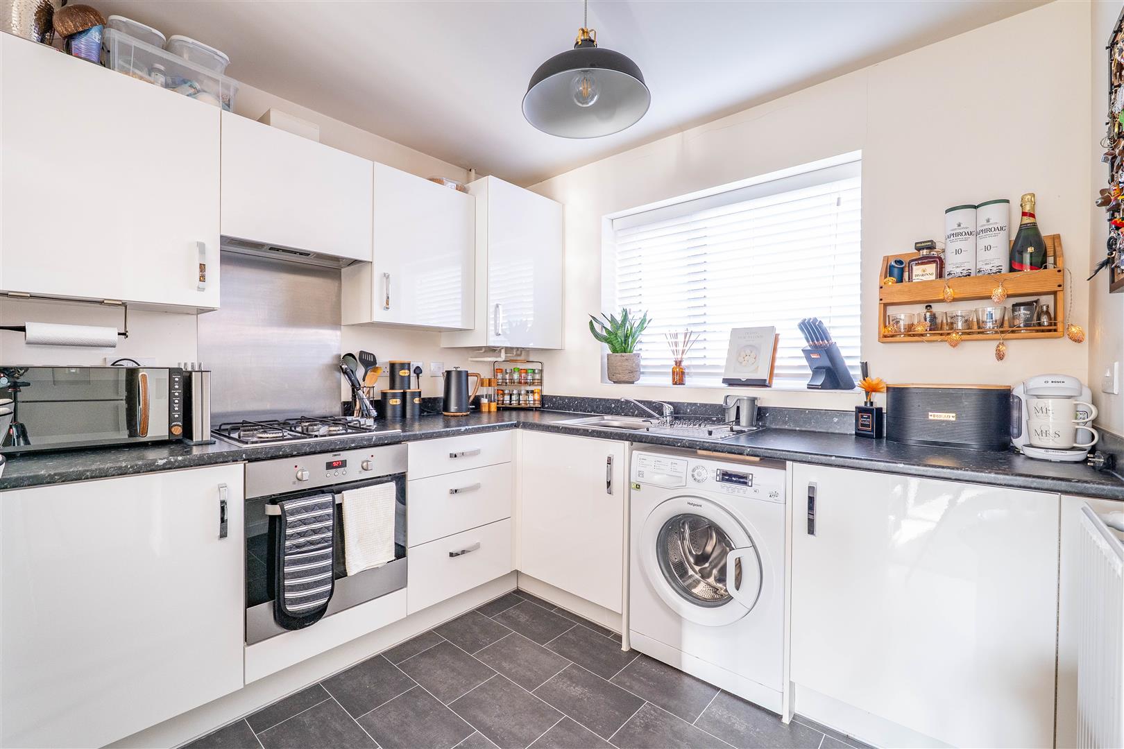 2 bed property in Siskin Road, Preston